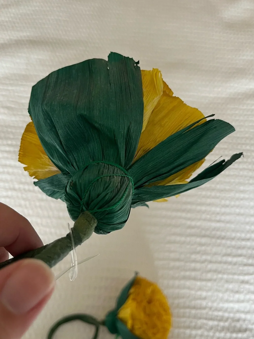 NWT Crate & Barrel Yellow Paper Flower Napkin Rings - Set of 2